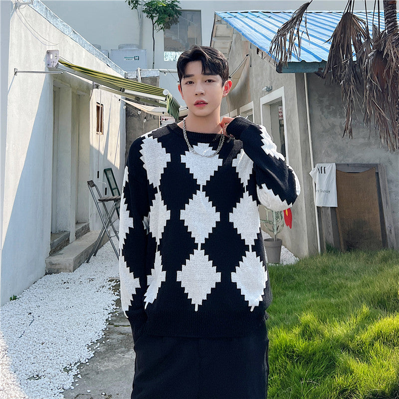 Ins Black And White Contrast Rhomboid Round Neck Knit